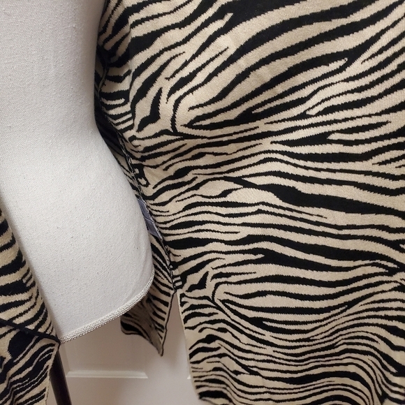 NWT Anne Klein Beige & Black Zebra Print Cascading Open Front Cardigan S… - Picture 3 of 11